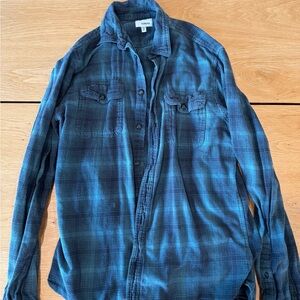 Blue or teal Plaid Flannel Size M
